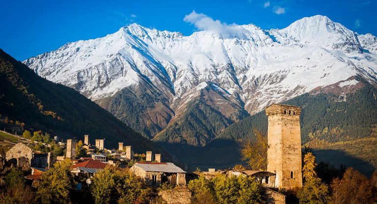 Swanetien Tour – Die faszinierende Bergwelt und mittelalterlichen Wehrtürme Georgiens entdecken